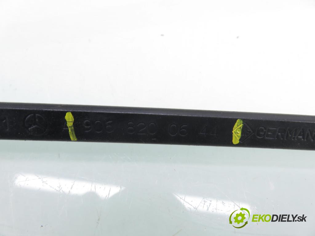 MERCEDES-BENZ SPRINTER 3,5-t Skrzynia (906) FURGON 2011 95,00 313 CDI (906.631, 906.633, 906.635, 906.637) - OM  2143,00 RAMENO: stierače PP 0018205944 ; 9068200644