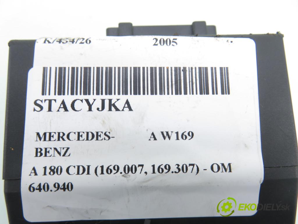 MERCEDES-BENZ KLASA A (W169) HB 2005 80,00 A 180 CDI (169.007, 169.307) - OM 640.940 1991,00 spínačka 1695451508 (Spínací skříňka)