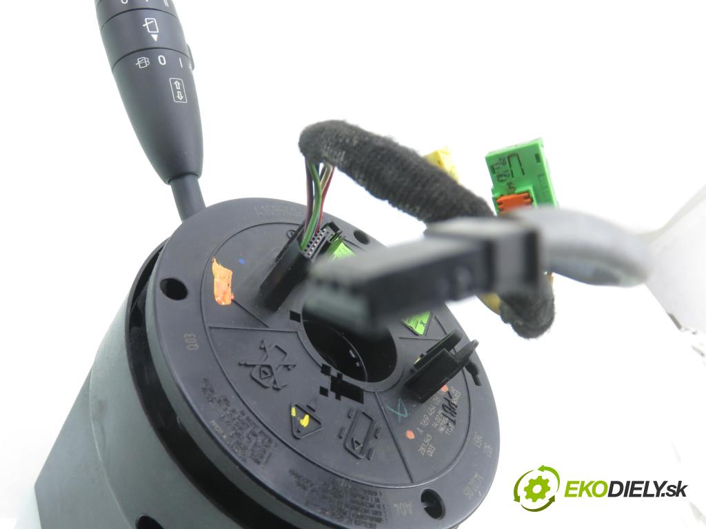 MERCEDES-BENZ KLASA A (W169) HB 2005 80,00 2.0 CDI 109 - OM 640.940 1991,00 / ŘAZENÍ / levá strana A1694640618