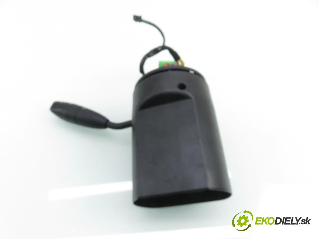 MERCEDES-BENZ KLASA A (W169) HB 2005 80,00 2.0 CDI 109 - OM 640.940 1991,00 / ŘAZENÍ / levá strana A1694640618