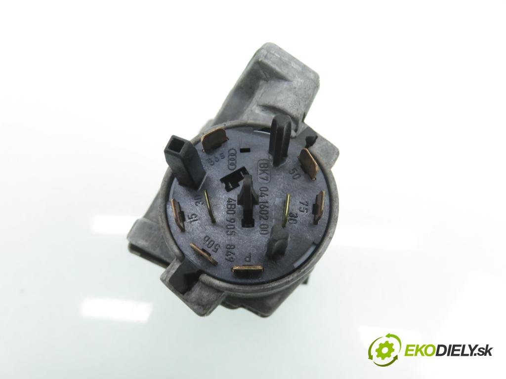 VW POLO (9N_) HB 2008 59,00 1.4 TDI - BNV 1422,00 spinačka / zámky 4B0905851Q