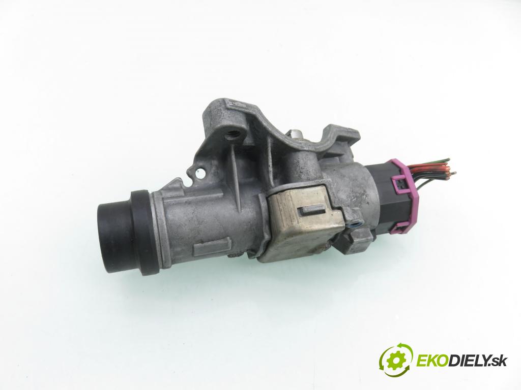 VW POLO (9N_) HB 2008 59,00 1.4 TDI - BNV 1422,00 spinačka / zámky 4B0905851Q