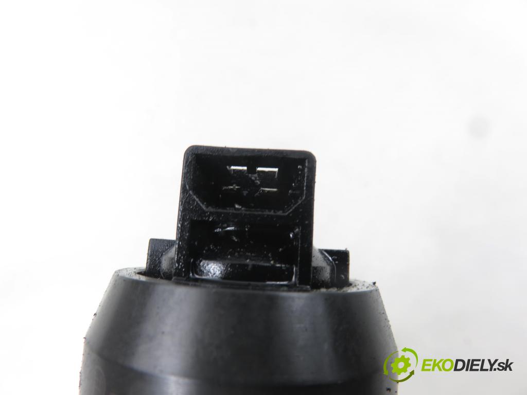 VW TRANSPORTER V Skrzynia (7HA, 7HH, 7EA, 7EH) FURGON 2006 96,00 2.5 TDI - AXD 2461,00 vstříkovač 07Z130073F ; 0414720210 (Vstřikovač paliva)