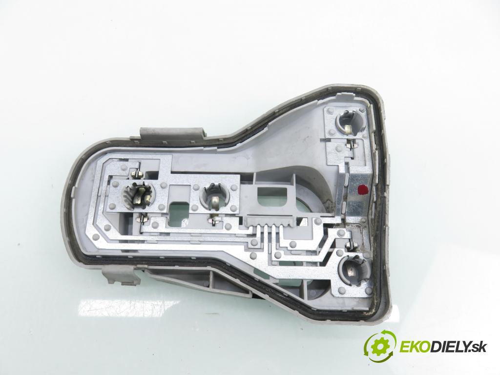 VW POLO (9N_) HB 2008 59,00 1.4 TDI - BNV 1422,00 PŘÍSPĚVEK svetla levý ZADNÍ: 6Q6945257F