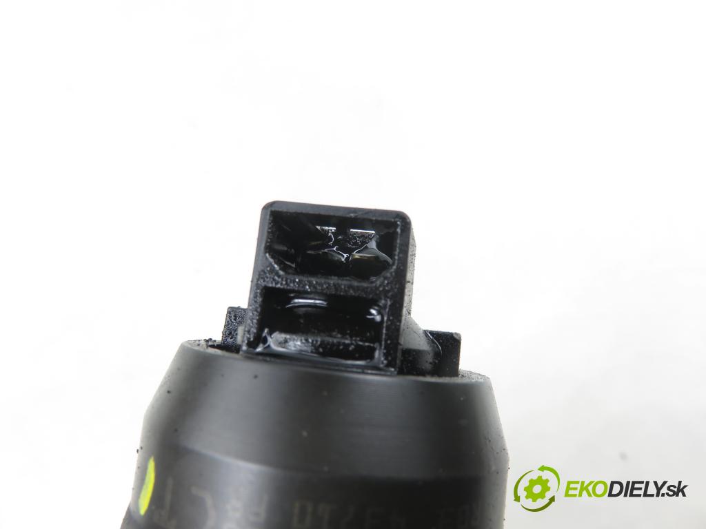 VW POLO (9N_) HB 2008 59,00 1.4 TDI - BNV 1422,00 Vstrekovač 038130073BP ; 0414720314 (Vstrekovač paliva)