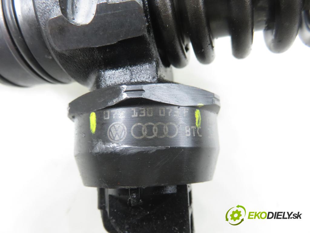 VW TRANSPORTER V Skrzynia (7HA, 7HH, 7EA, 7EH) FURGON 2006 96,00 2.5 TDI - AXD 2461,00 vstříkovač 07Z130073F ; 0414720210 (Vstřikovač paliva)