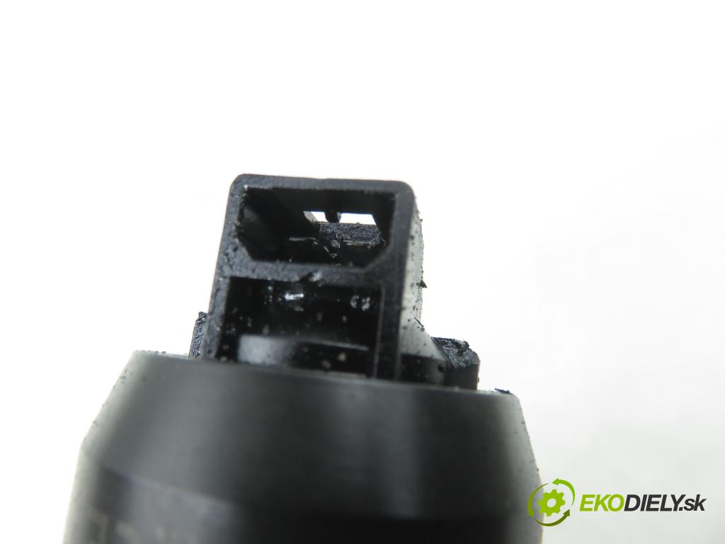 VW TRANSPORTER V Skrzynia (7HA, 7HH, 7EA, 7EH) FURGON 2006 96,00 2.5 TDI - AXD 2461,00 vstříkovač 07Z130073F ; 0414720210 (Vstřikovač paliva)