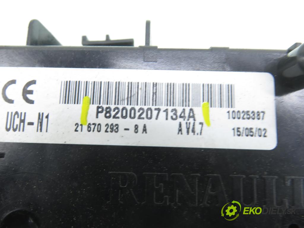 RENAULT CLIO II (BB_, CB_) HB 2004 74,00 1.5 dCi - K9K 712 1461,00 MODUL UCH-2 8200207134A ; P8200207134A