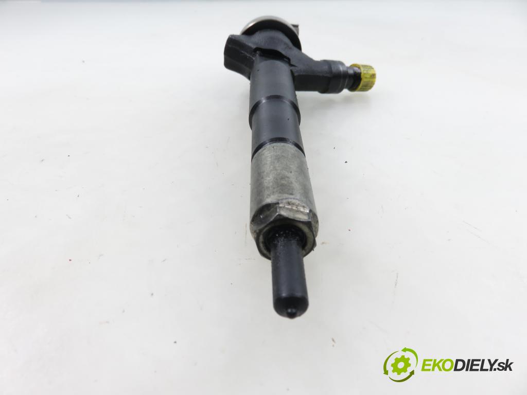 OPEL ZAFIRA B (A05) MINIVAN 2008 92,00 1.7 CDTI - A 17 DTR 1686,00 vstrekovač 8973762703 (Vstrekovač paliva)