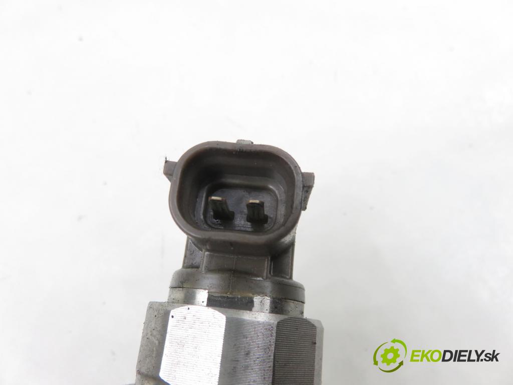 OPEL ZAFIRA B (A05) MINIVAN 2008 92,00 1.7 CDTI - A 17 DTR 1686,00 vstrekovač 8973762703 (Vstrekovač paliva)