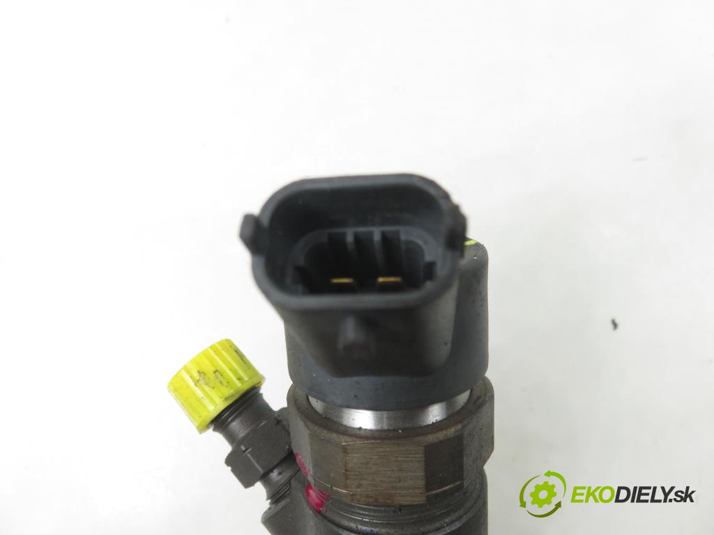 SUZUKI GRAND VITARA II (JT, TE, TD) SUV 2006 95,00 1.9 DDiS 129 4x4 - F9Q 264 1870,00 vstrekovač 8200389369 ; 0445110230 (Vstrekovač paliva)