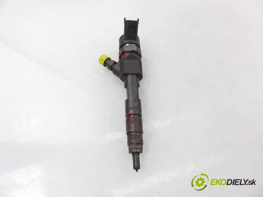 SUZUKI GRAND VITARA II (JT, TE, TD) SUV 2006 95,00 1.9 DDiS 129 4x4 - F9Q 264 1870,00 vstrekovač 8200389369 ; 0445110230 (Vstrekovač paliva)