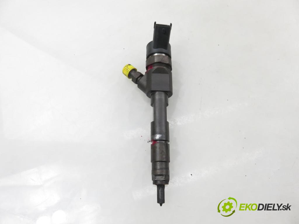 SUZUKI GRAND VITARA II (JT, TE, TD) SUV 2006 95,00 1.9 DDiS 129 4x4 - F9Q 264 1870,00 vstrekovač 8200389369 ; 0445110230 (Vstrekovač paliva)