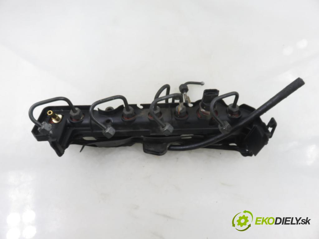 SUZUKI GRAND VITARA II (JT, TE, TD) SUV 2006 95,00 1.9 DDiS 129 4x4 - F9Q 264 1870,00 lišta vstřikovací 0445214078 ; 8200396999 ; H418277 (Vstřikovací lišta)