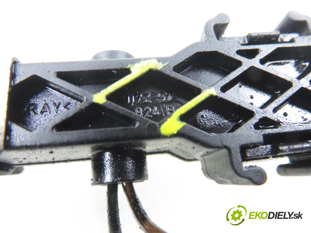 VW TRANSPORTER V Skrzynia (7HA, 7HH, 7EA, 7EH) FURGON 2006 96,00 2.5 TDI - AXD 2461,00 BALÍČEK: elektrická 07Z971824B