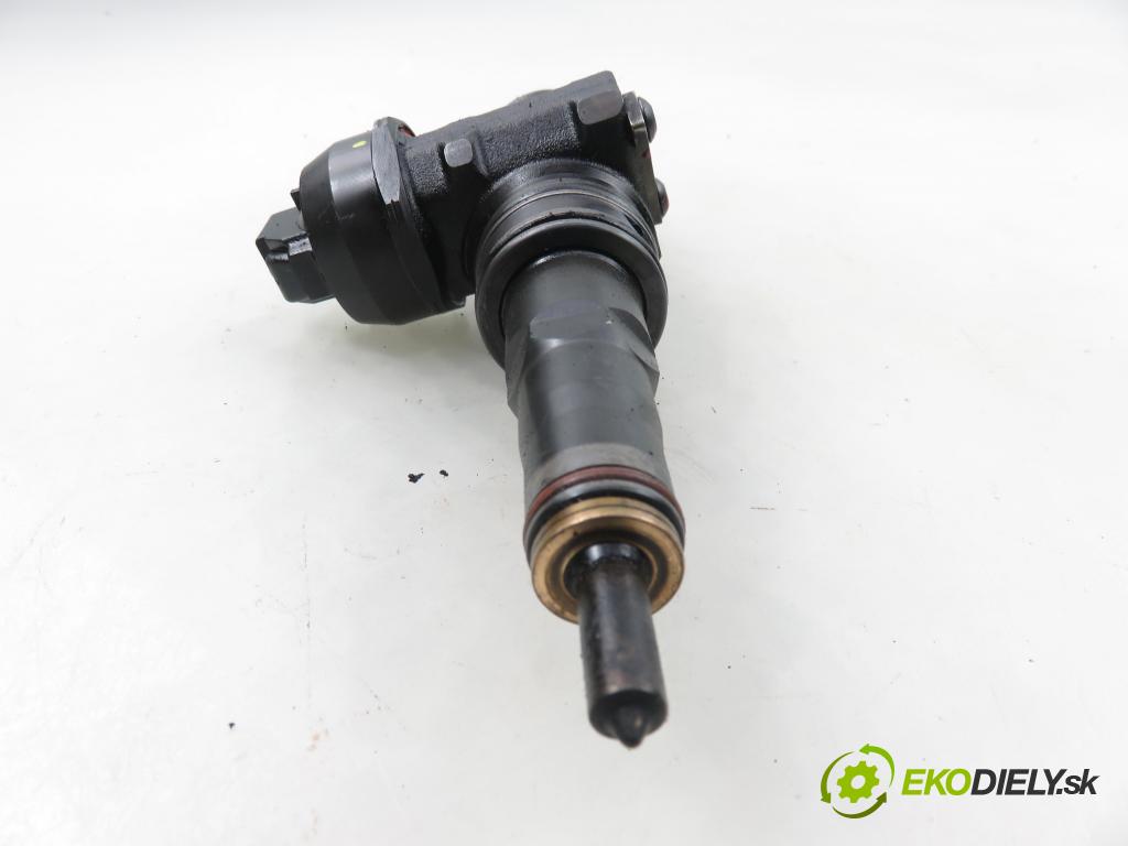 VW TRANSPORTER V Skrzynia (7HA, 7HH, 7EA, 7EH) FURGON 2006 96,00 2.5 TDI - AXD 2461,00 vstříkovač 07Z130073F ; 0414720210 (Vstřikovač paliva)