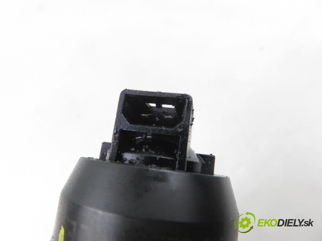 VW TRANSPORTER V Skrzynia (7HA, 7HH, 7EA, 7EH) FURGON 2006 96,00 2.5 TDI - AXD 2461,00 vstříkovač 07Z130073F ; 0414720210 (Vstřikovač paliva)