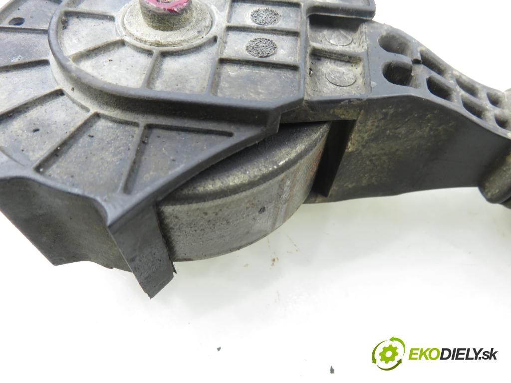 PEUGEOT 207 SW (WK_) KOMBI 2008 88,00 1.6 16V - 5FW (EP6) 1598,00 Napínač remeňa V75488488007 (Napínacia kladka)