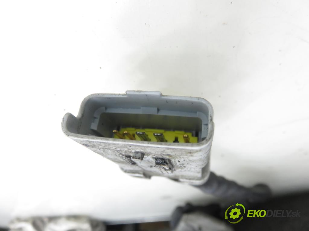 FORD FOCUS II (DA_, HCP) HB 2005 80,00 1.6 TDCi - G8DD 1560,00 VENTIL EGR 9654818180 ; 215989528