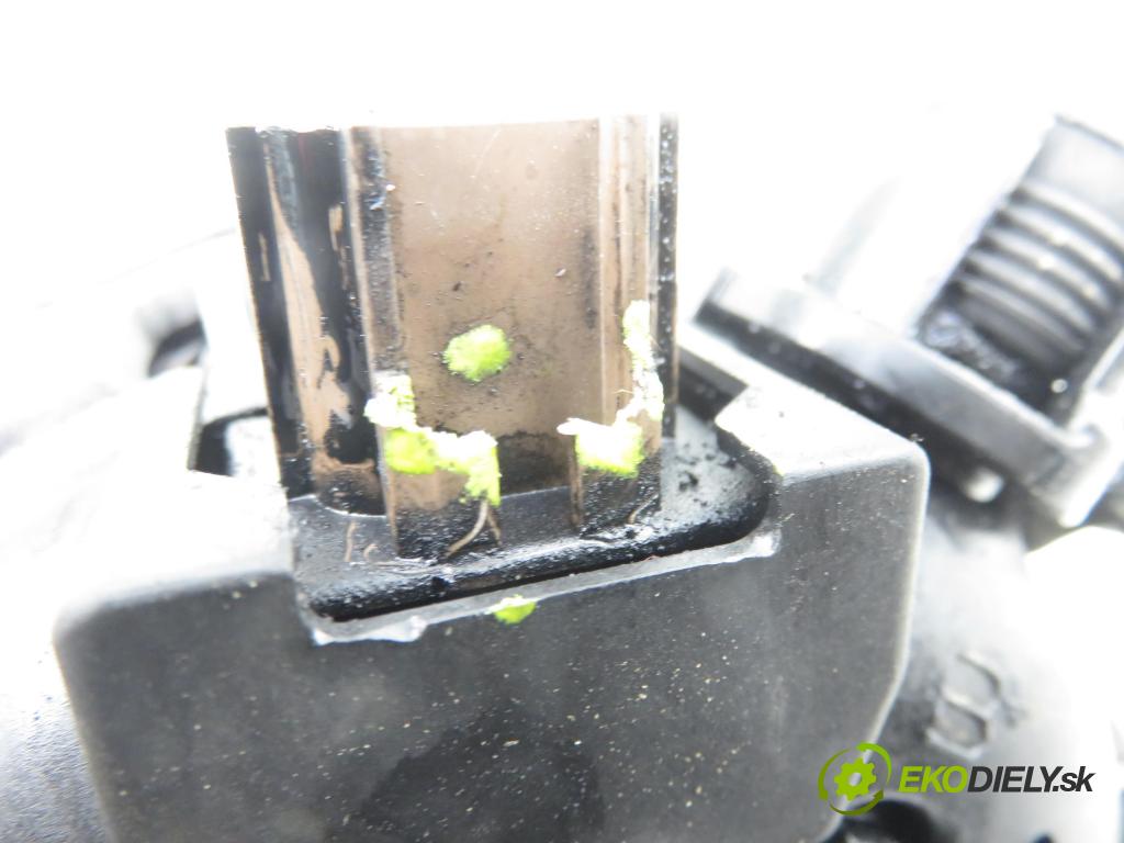 FORD FOCUS II Turnier (DA_, FFS, DS) KOMBI 2005 66,00 1.6 TDCI 90 1560,00 Alternátor  (Alternátor)