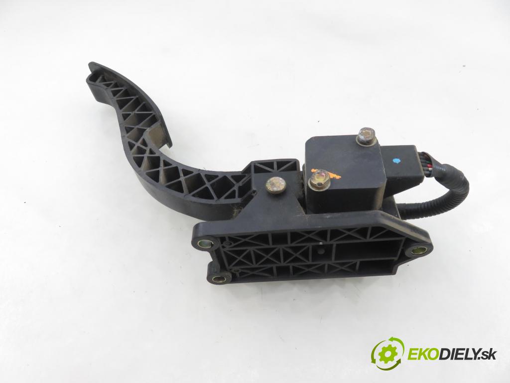 KIA SORENTO I (JC) SUV 2004 103,00 2.5 CRDi 140 - D4CB 2497,00 potenciometr plynového pedálu 10730006 (Potenciometr plynového pedálu)