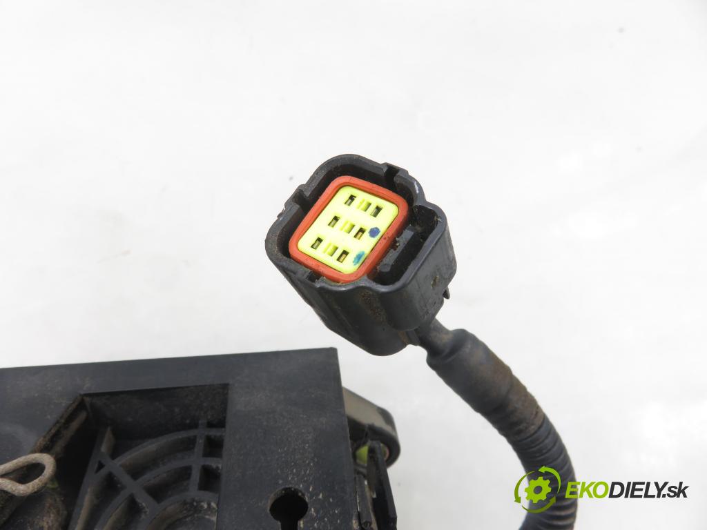 KIA SORENTO I (JC) SUV 2004 103,00 2.5 CRDi 140 - D4CB 2497,00 potenciometr plynového pedálu 10730006 (Potenciometr plynového pedálu)