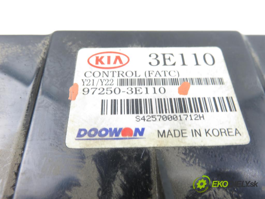 KIA SORENTO I (JC) SUV 2004 103,00 2.5 CRDi 140 - D4CB 2497,00 Panel kúrenia KLIMATRONIK 972503E110