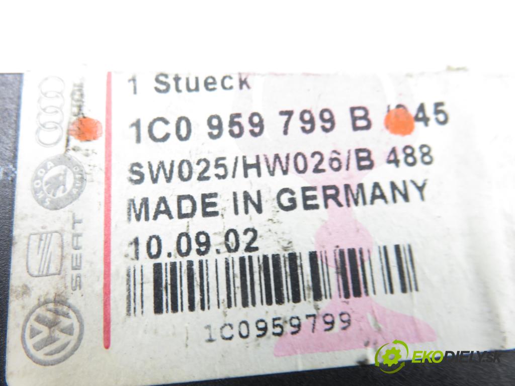 SKODA OCTAVIA I Combi (1U5) KOMBI 2003 66,00 1.9 TDI 90 - ALH 1896,00 MODUL komfortu 1C0959799B