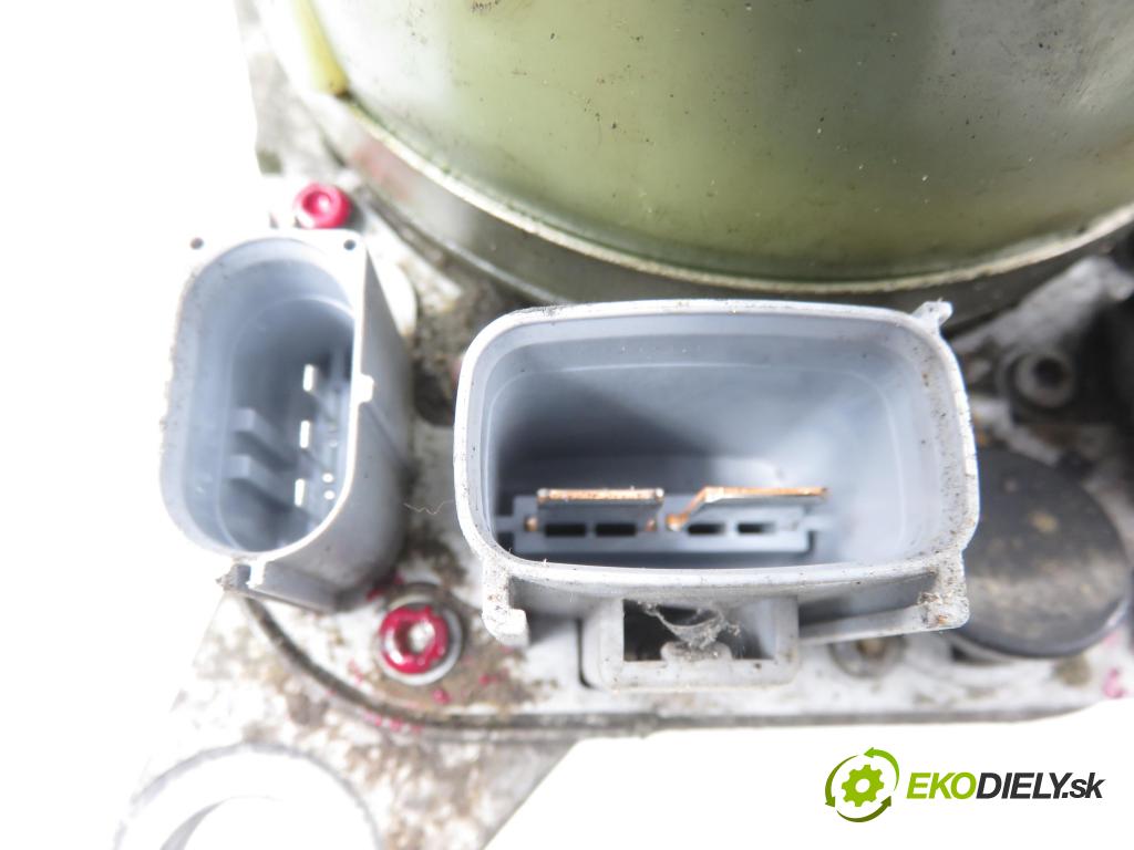 FORD FOCUS II Turnier (DA_, FFS, DS) KOMBI 2005 66,00 1.6 TDCI 90 1560,00 pumpa servočerpadlo HYD-EL. 4M513K514CF