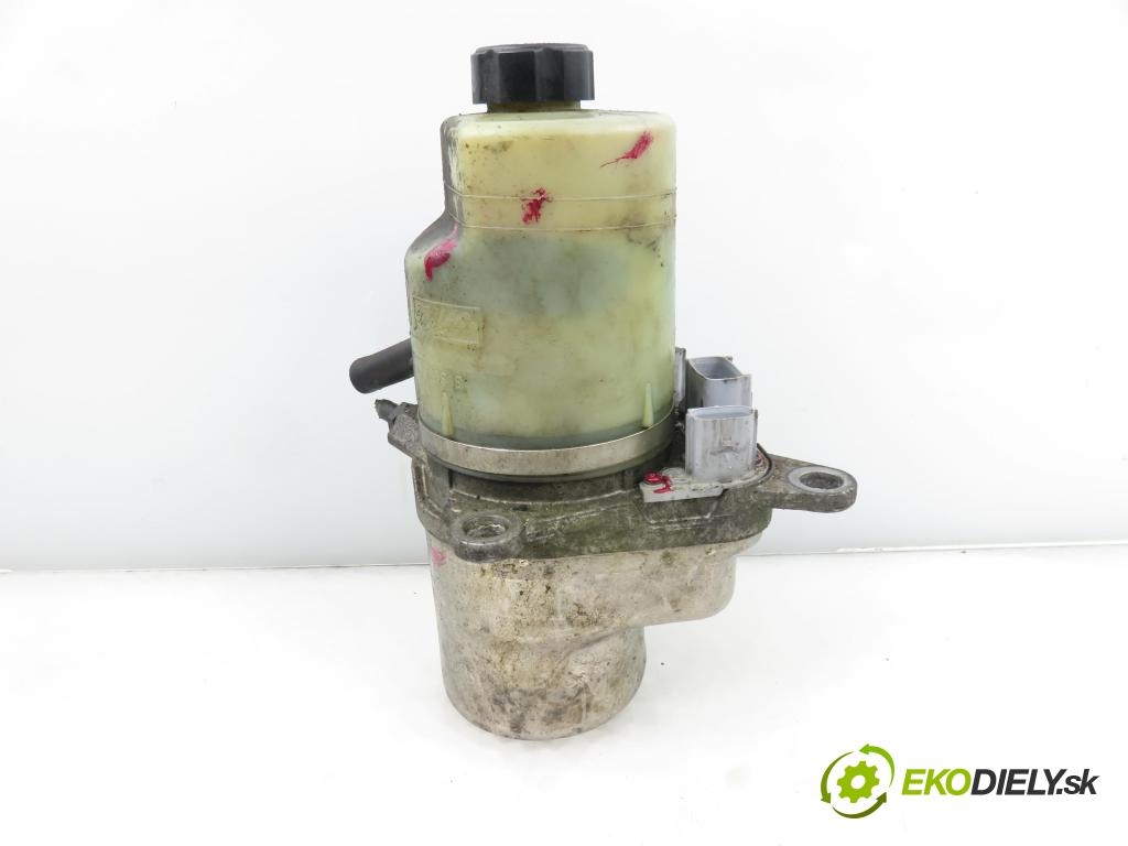 FORD FOCUS II Turnier (DA_, FFS, DS) KOMBI 2005 66,00 1.6 TDCI 90 1560,00 pumpa servočerpadlo HYD-EL. 4M513K514CF