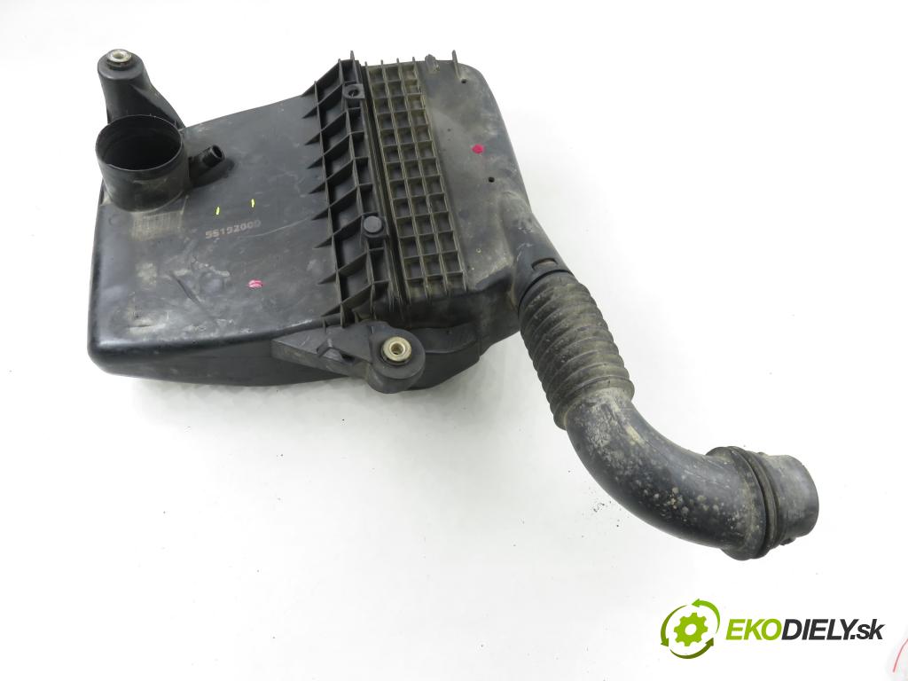 FIAT PANDA (169_) HB 2003 40,00 1.1 54 - 187 A1.000 1108,00 obal filtra vzduchu 46800166 (Kryt vzduchového filtru)