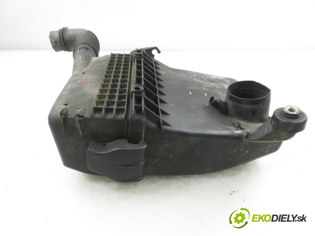 FIAT PANDA (169_) HB 2003 40,00 1.1 54 - 187 A1.000 1108,00 obal filtra vzduchu 46800166 (Kryt vzduchového filtru)