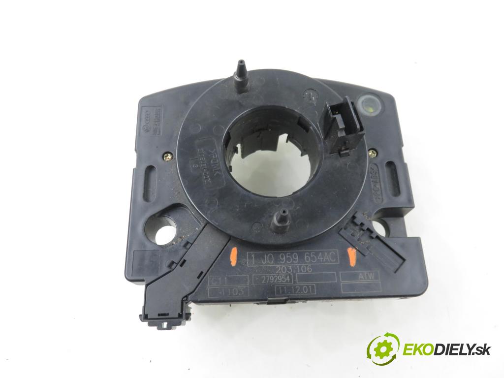 SKODA OCTAVIA I Combi (1U5) KOMBI 2003 66,00 1.9 TDI 90 - ALH 1896,00 PÁSKA: air BAG 1J0959654AC