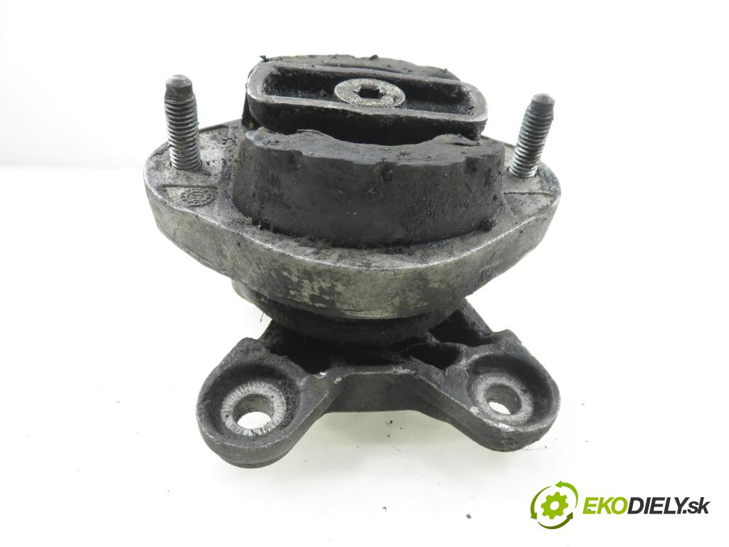 AUDI A4 (8E2, B6) SEDAN 2001 96,00 1.9 TDI PD 130 - AWX 1896,00 Uchytenie prevodovky