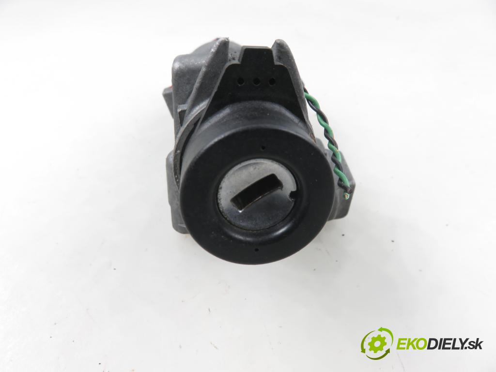 SKODA OCTAVIA I Combi (1U5) KOMBI 2003 66,00 1.9 TDI 90 - ALH 1896,00 spínačka 4B0905851B (Spínací skříňka)