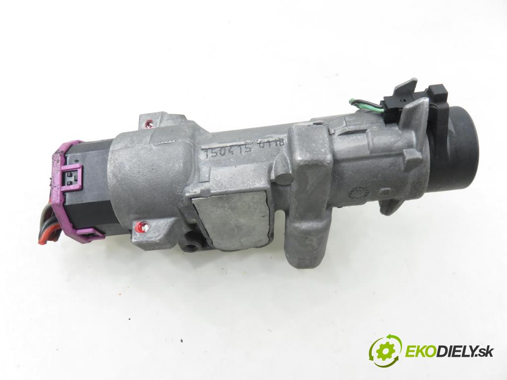 SKODA OCTAVIA I Combi (1U5) KOMBI 2003 66,00 1.9 TDI 90 - ALH 1896,00 spínačka 4B0905851B (Spínací skříňka)