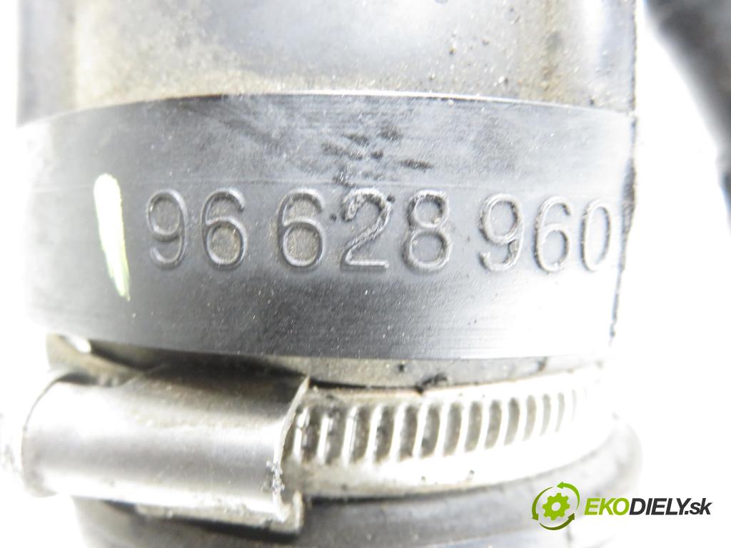 CHEVROLET CAPTIVA (C100, C140) SUV 2007 110,00 2.0 D 4WD 1991,00 Rúra přívodu vzduchu 96628984 ; 96628960 ; 96440472