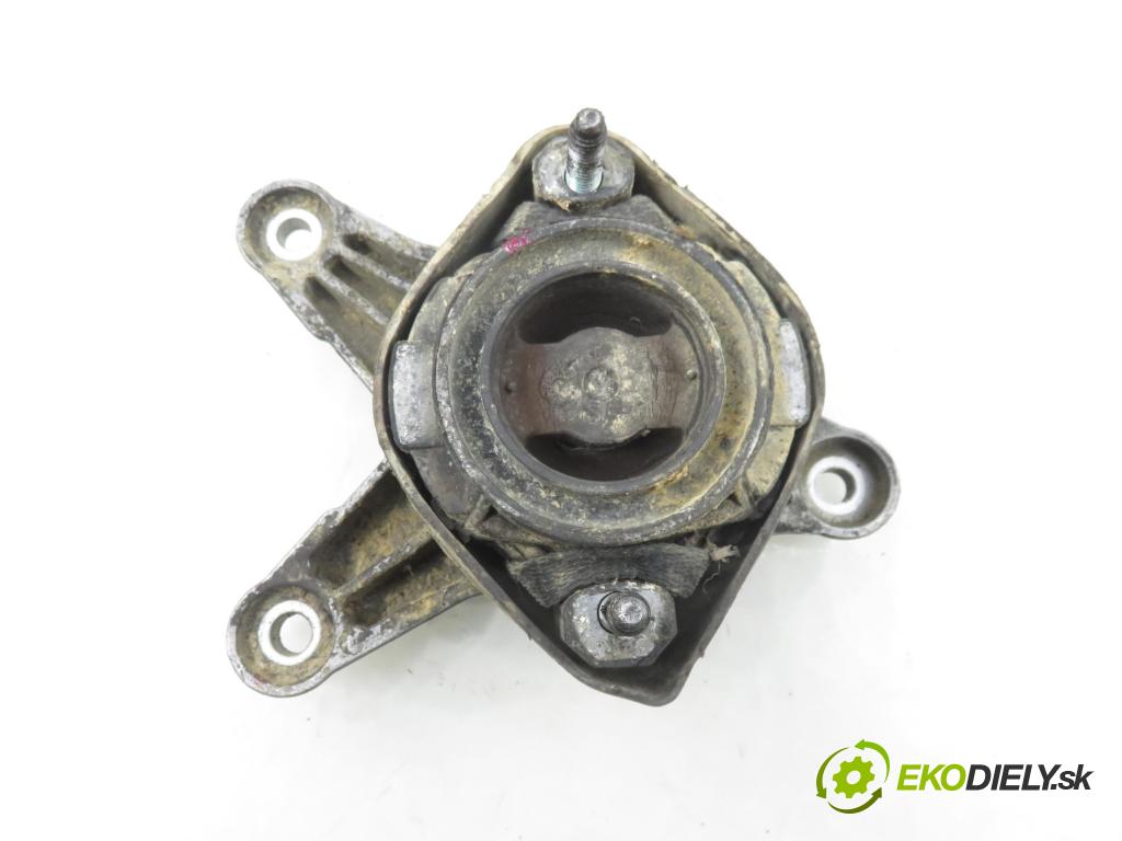 AUDI A4 (8E2, B6) SEDAN 2003 132,00 2.5 TDI V6 180 quattro - AKE 2496,00 Uchytenie prevodovky 8E0399115B