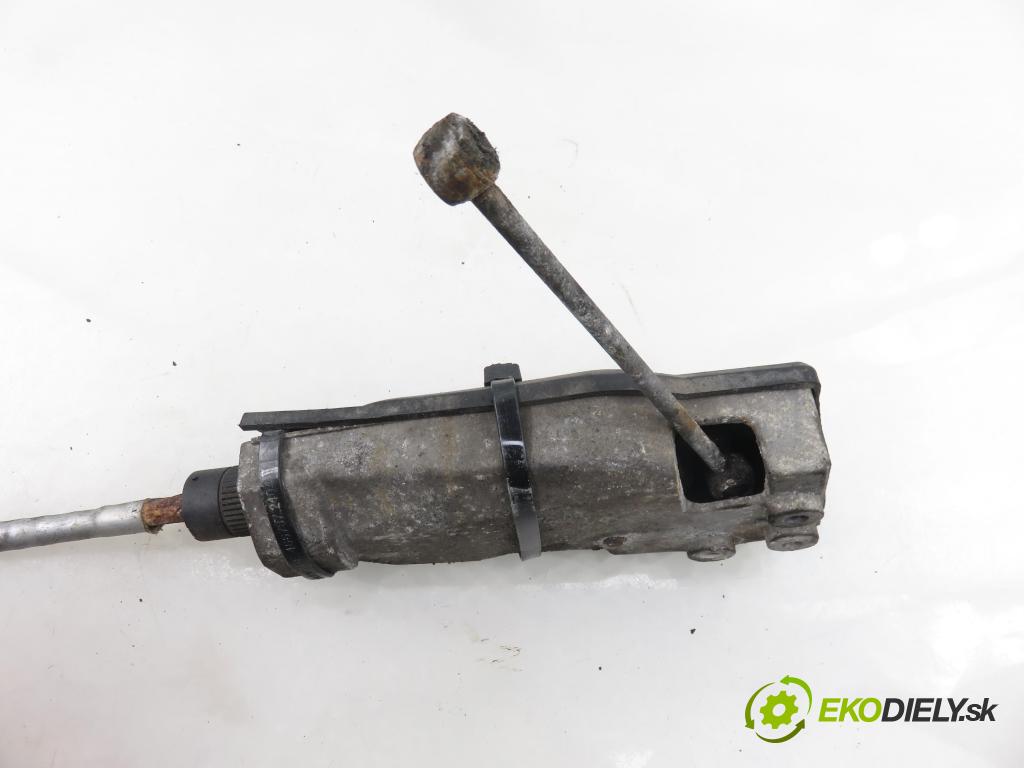 MERCEDES-BENZ KLASA C coupe (CL203) COUPE 2001 120,00 C 200 Kompressor (203.745) - M 111.955 1998,00 ZVEDÁK: 20326009