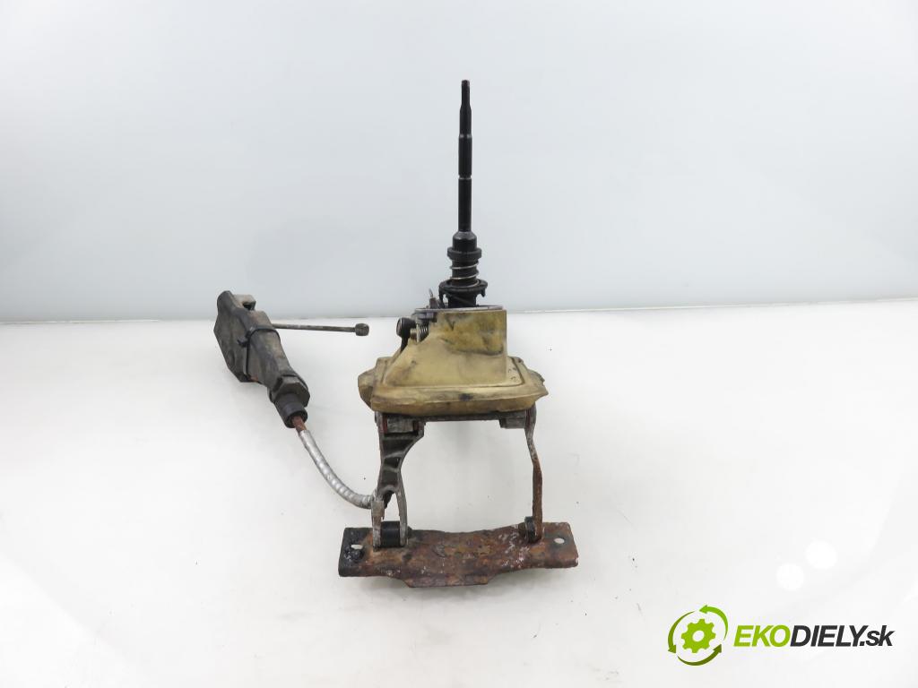 MERCEDES-BENZ KLASA C coupe (CL203) COUPE 2001 120,00 C 200 Kompressor (203.745) - M 111.955 1998,00 ZVEDÁK: 20326009