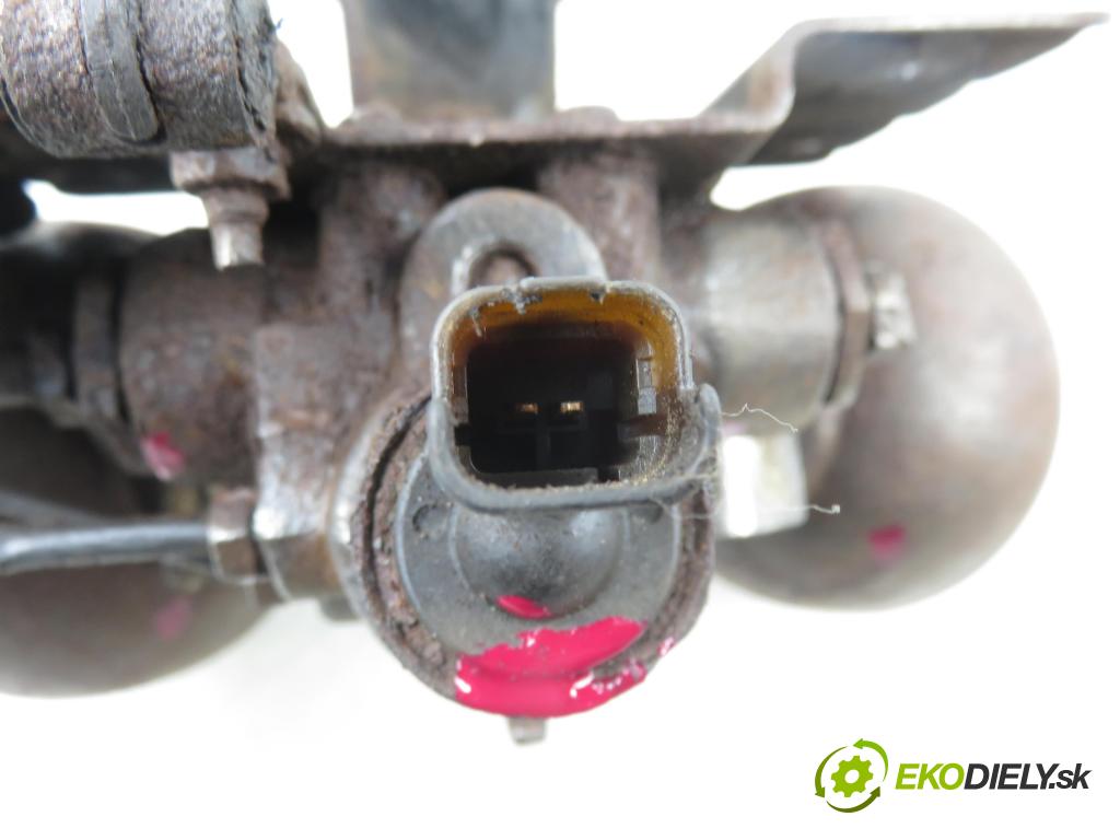 CITROEN C5 III Break (RW_) KOMBI 2009 100,00 2.0 HDi - RHR (DW10BTED4) 1997,00 rozdělovač hydraulický  (Rozdělovač)