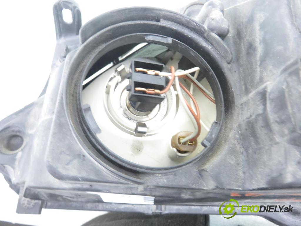 OPEL CORSA C (X01) HB 2004 59,00 1.2 16V Twinport 80 - Z 12 XEP 1229,00 Svetlo PP 0301172204