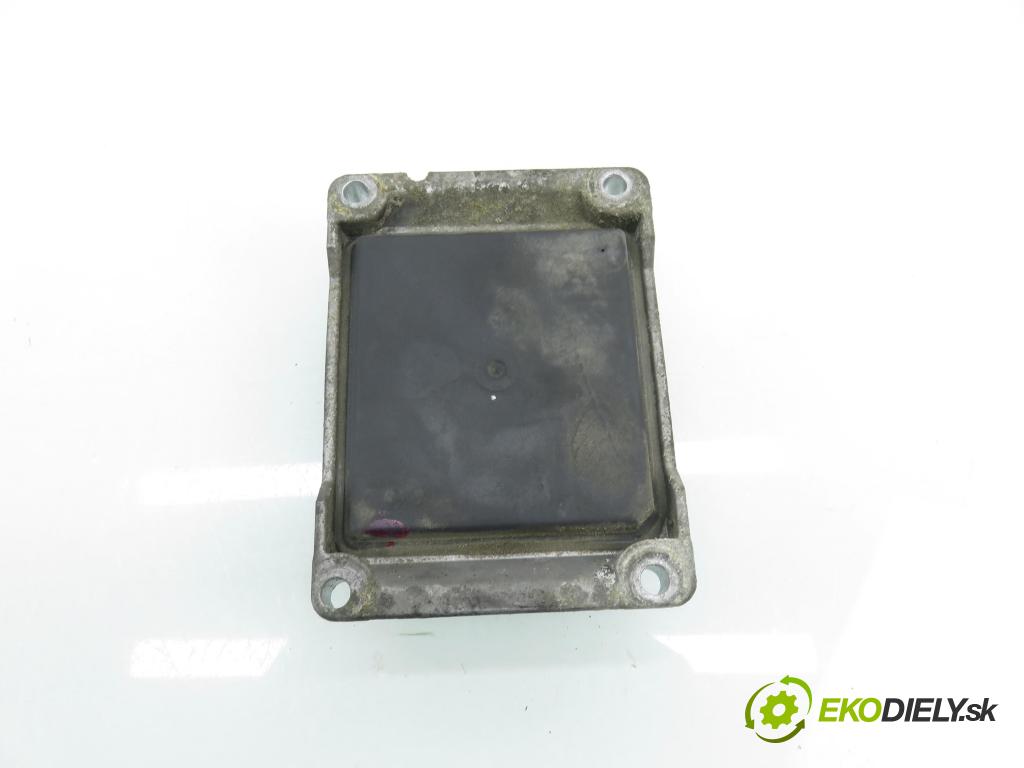 OPEL CORSA C (X01) HB 2004 59,00 1.2 16V Twinport 80 - Z 12 XEP 1229,00 řídící jednotka motora 0261208253 ; 55352622