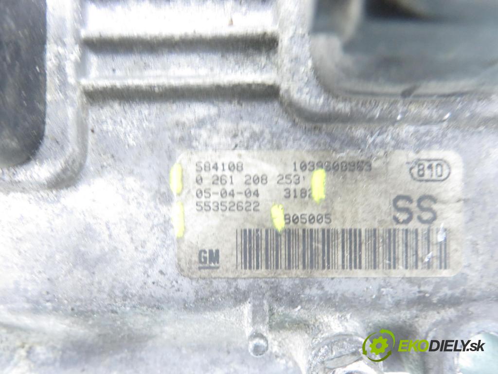 OPEL CORSA C (X01) HB 2004 59,00 1.2 16V Twinport 80 - Z 12 XEP 1229,00 Riadiaca jednotka Motor 0261208253 ; 55352622