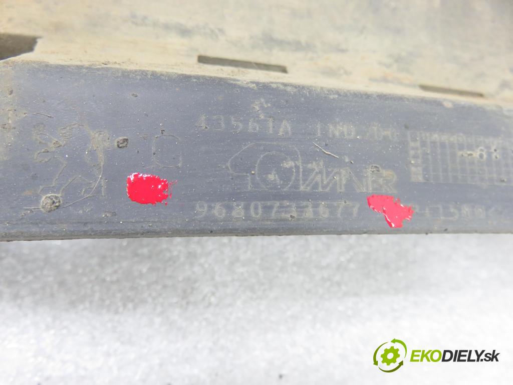 PEUGEOT 207 SW (WK_) KOMBI 2008 88,00 1.6 16V - 5FW (EP6) 1598,00 Lišta prahová vonkajšia L 