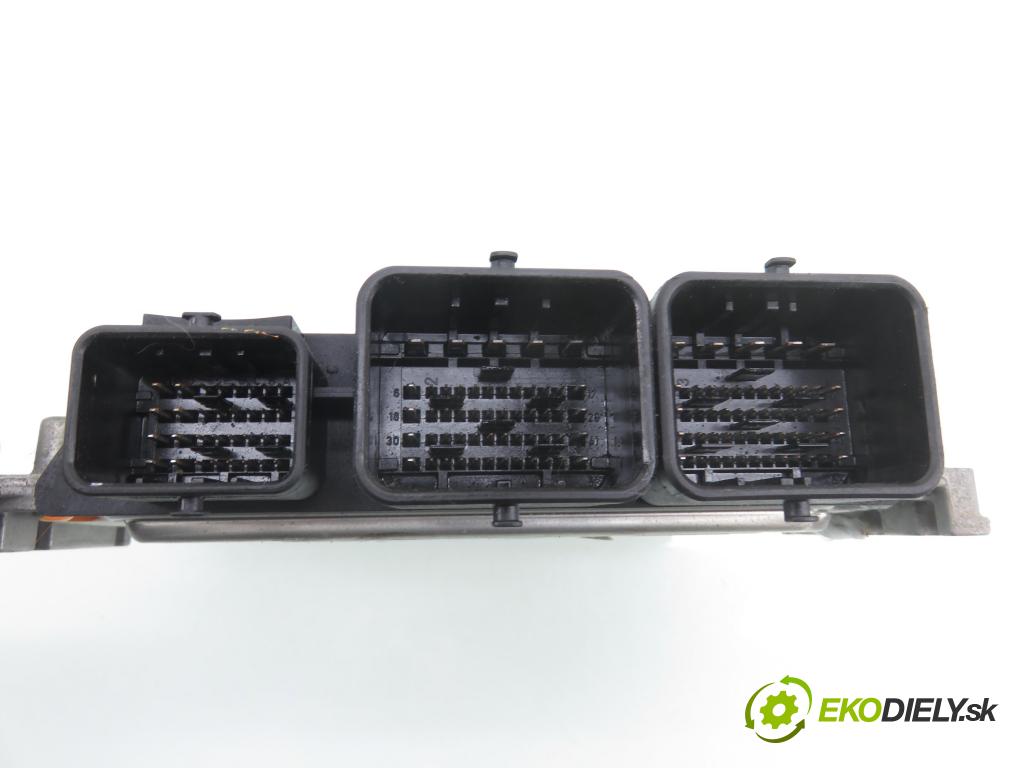 PEUGEOT 308 SW KOMBI 2008 88,00 1.6 16V - 5FW (EP6) 1598,00 Riadiaca jednotka Motor 0261S04009 ; 9665291180