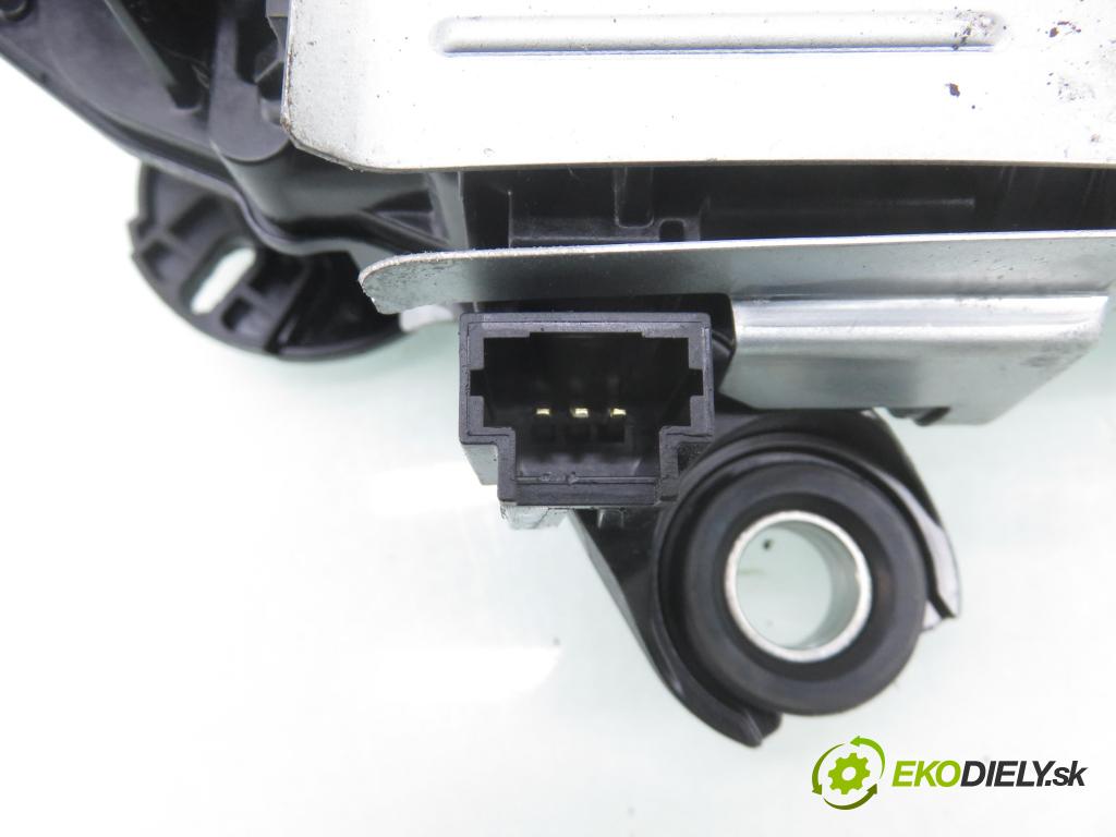 PEUGEOT 308 SW KOMBI 2008 88,00 1.6 16V - 5FW (EP6) 1598,00 Motorček stierače zadné 9681418480