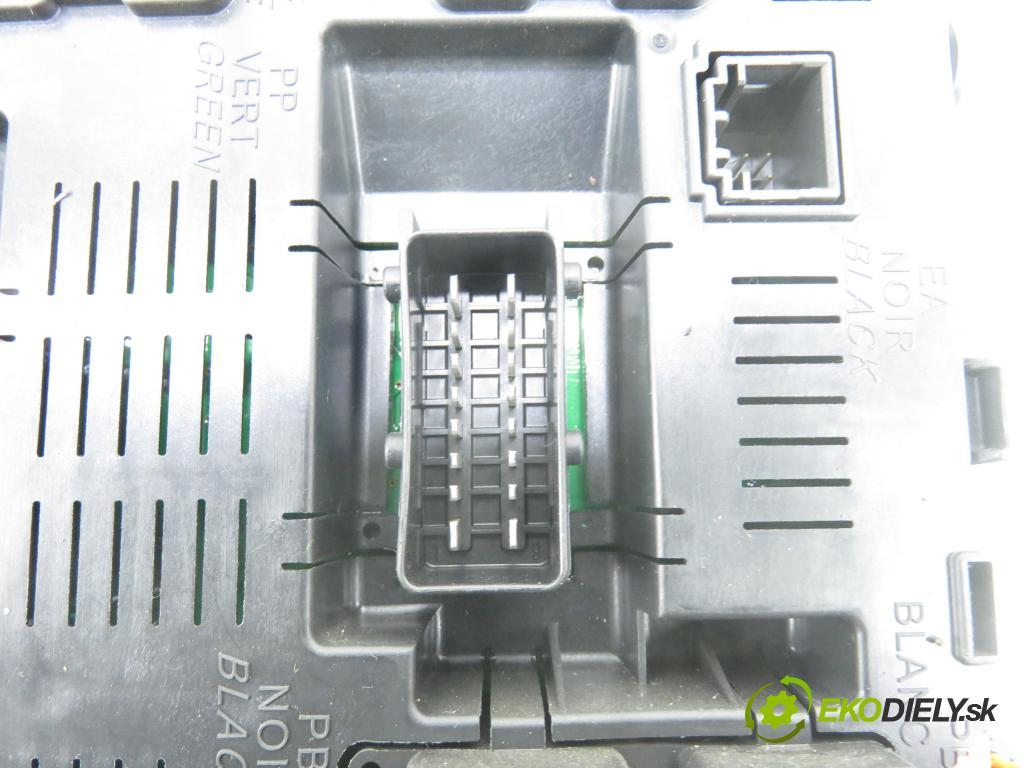 PEUGEOT 308 SW KOMBI 2008 88,00 1.6 16V - 5FW (EP6) 1598,00 MODUL BSI 966405908001