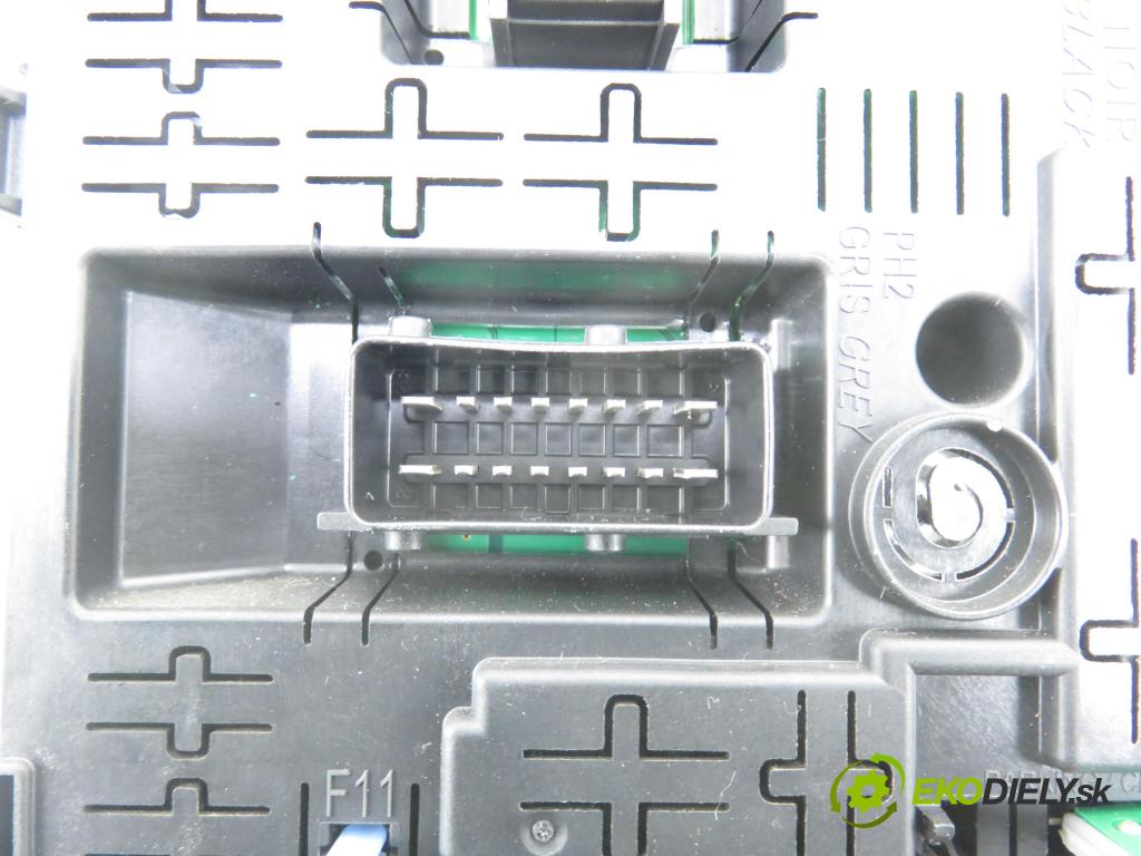 PEUGEOT 308 SW KOMBI 2008 88,00 1.6 16V - 5FW (EP6) 1598,00 MODUL BSI 966405908001