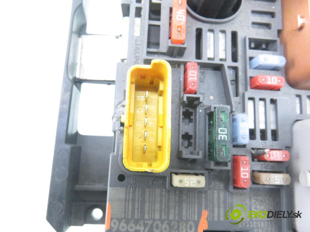 PEUGEOT 308 SW KOMBI 2008 88,00 1.6 16V - 5FW (EP6) 1598,00 MODUL BSM 9664706280